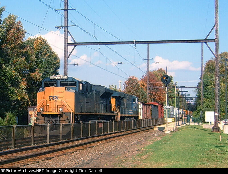 CSX 4836 leads Q439